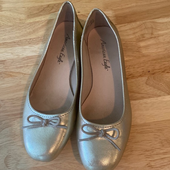 American Eagle Metallic Ballet Flats with Bow Accent - Picture 1 of 12